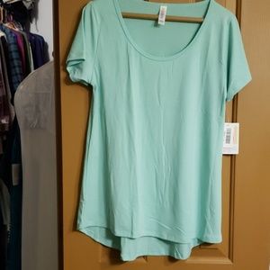 NWT S Lularoe Classic T